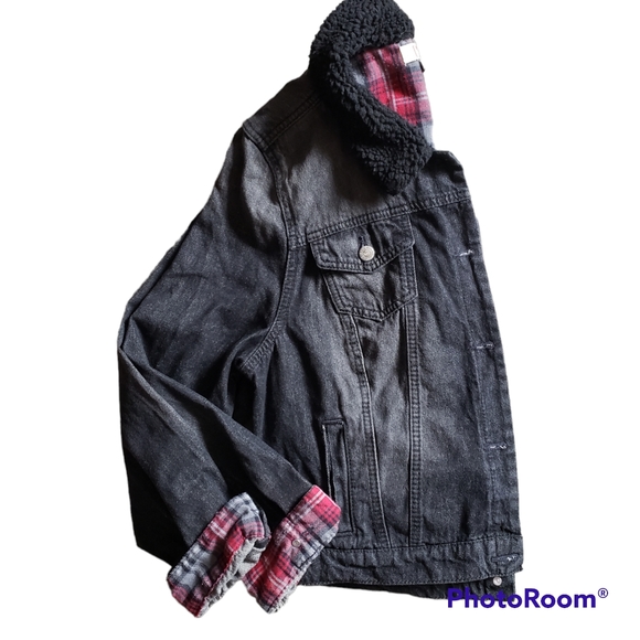 L.E.I Black Distressed Plaid Jean Jacket w/ Faux Fur Sherling lining Size XXL - Picture 4 of 6